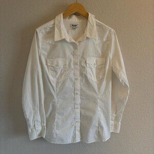 White Wrangler Western Button up Long Sleeve Shirt